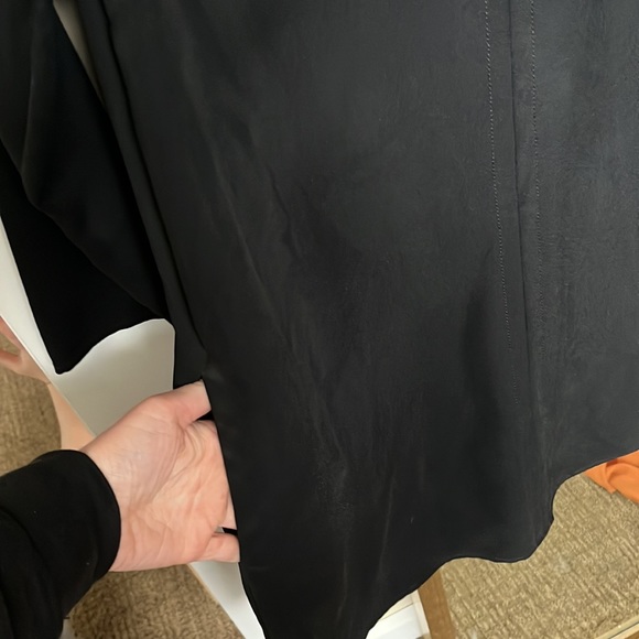 V neck black shift dress - Picture 3 of 3